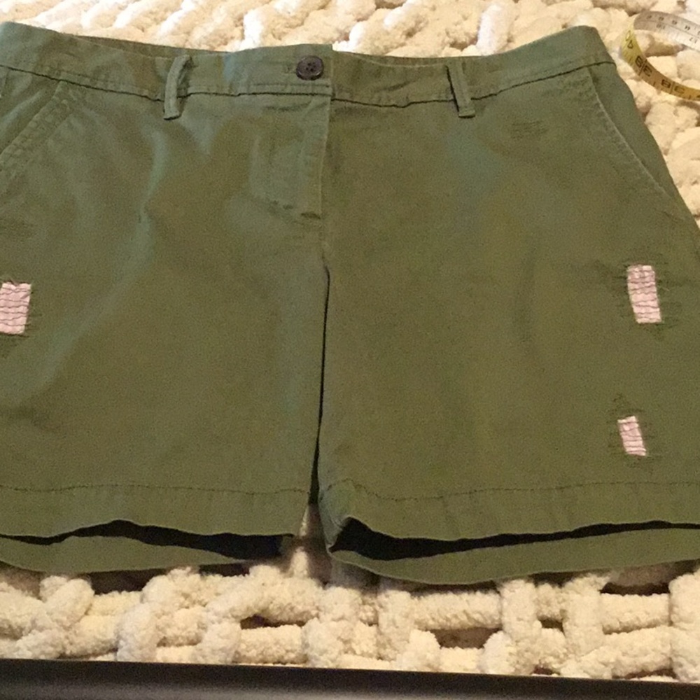 Talbots Chino shorts 8 cute pink and white distressing waist 16”  length 15”